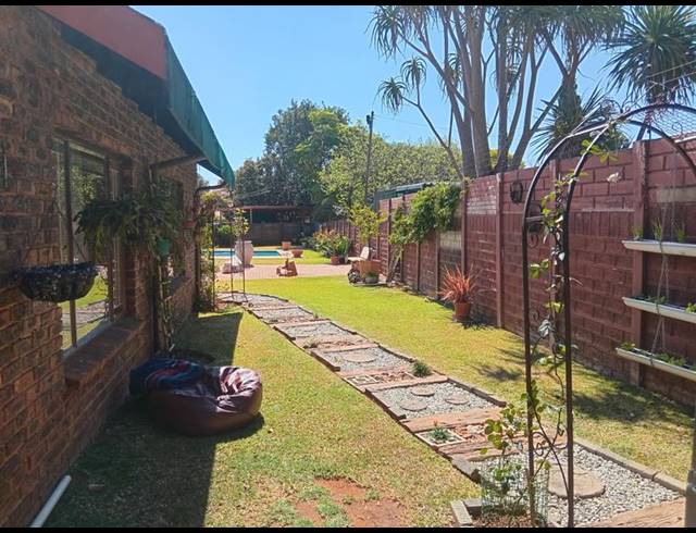 3 BEDROOM HOUSE FOR SALE IN ROOIHUISKRAAL